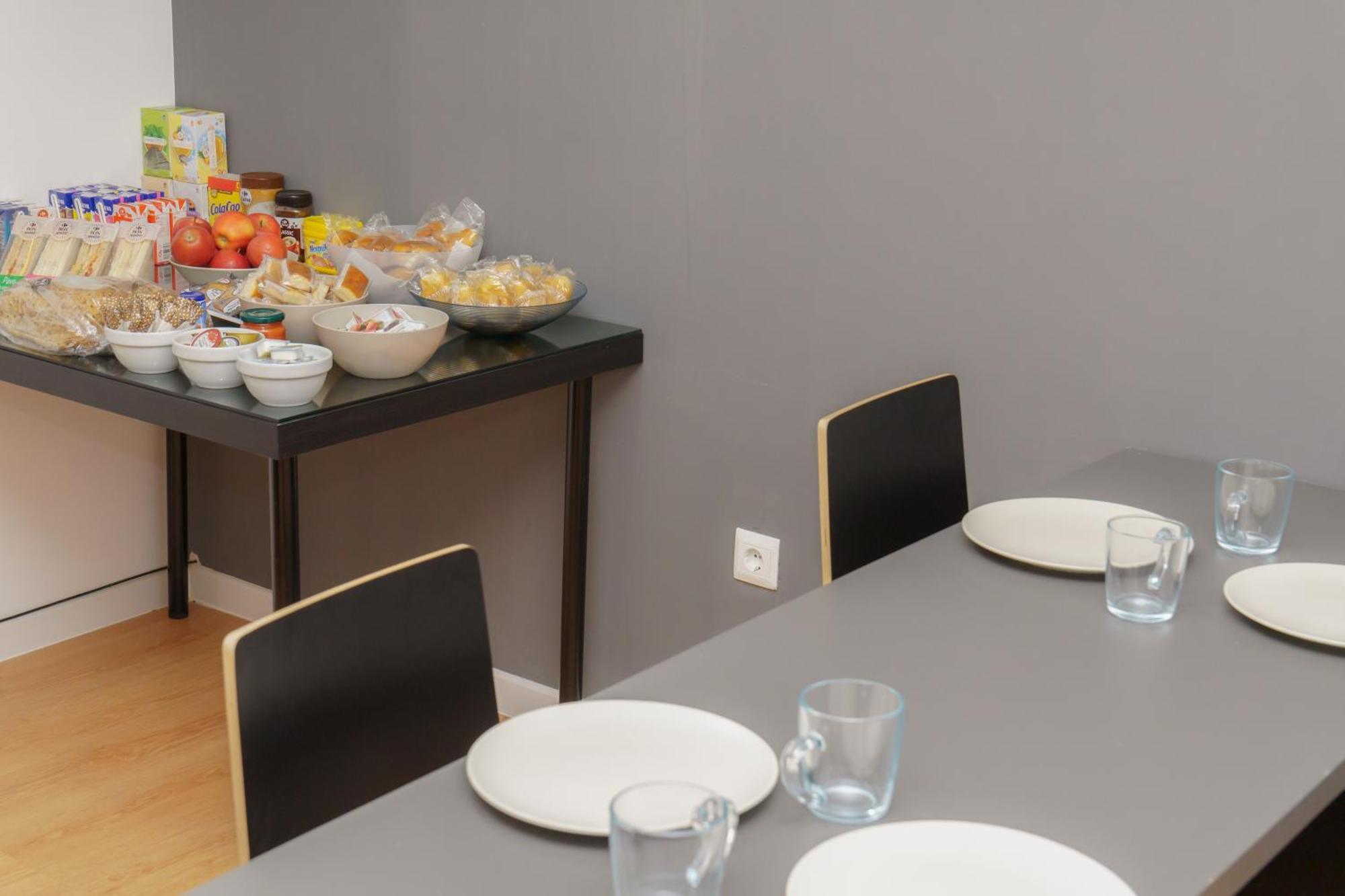 Tu Hogar Desayuno, Parking Y Piscina Incluidos 龙达 外观 照片