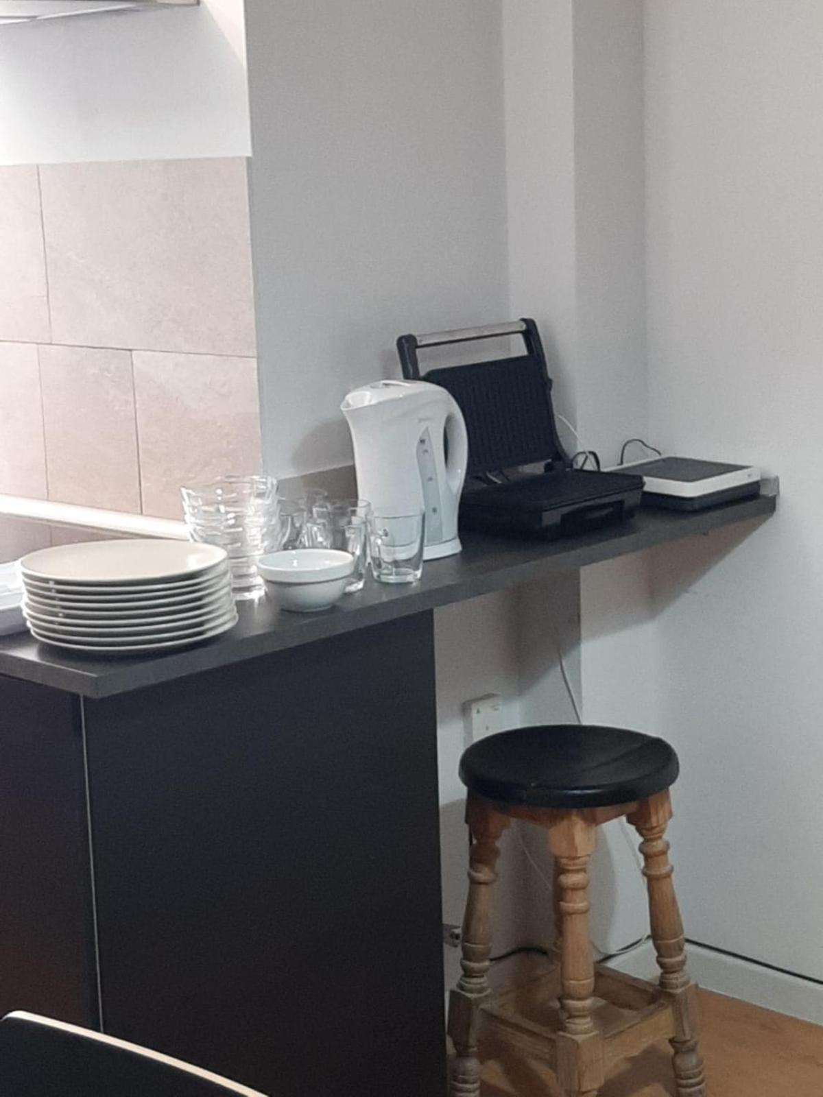 Tu Hogar Desayuno, Parking Y Piscina Incluidos 龙达 外观 照片