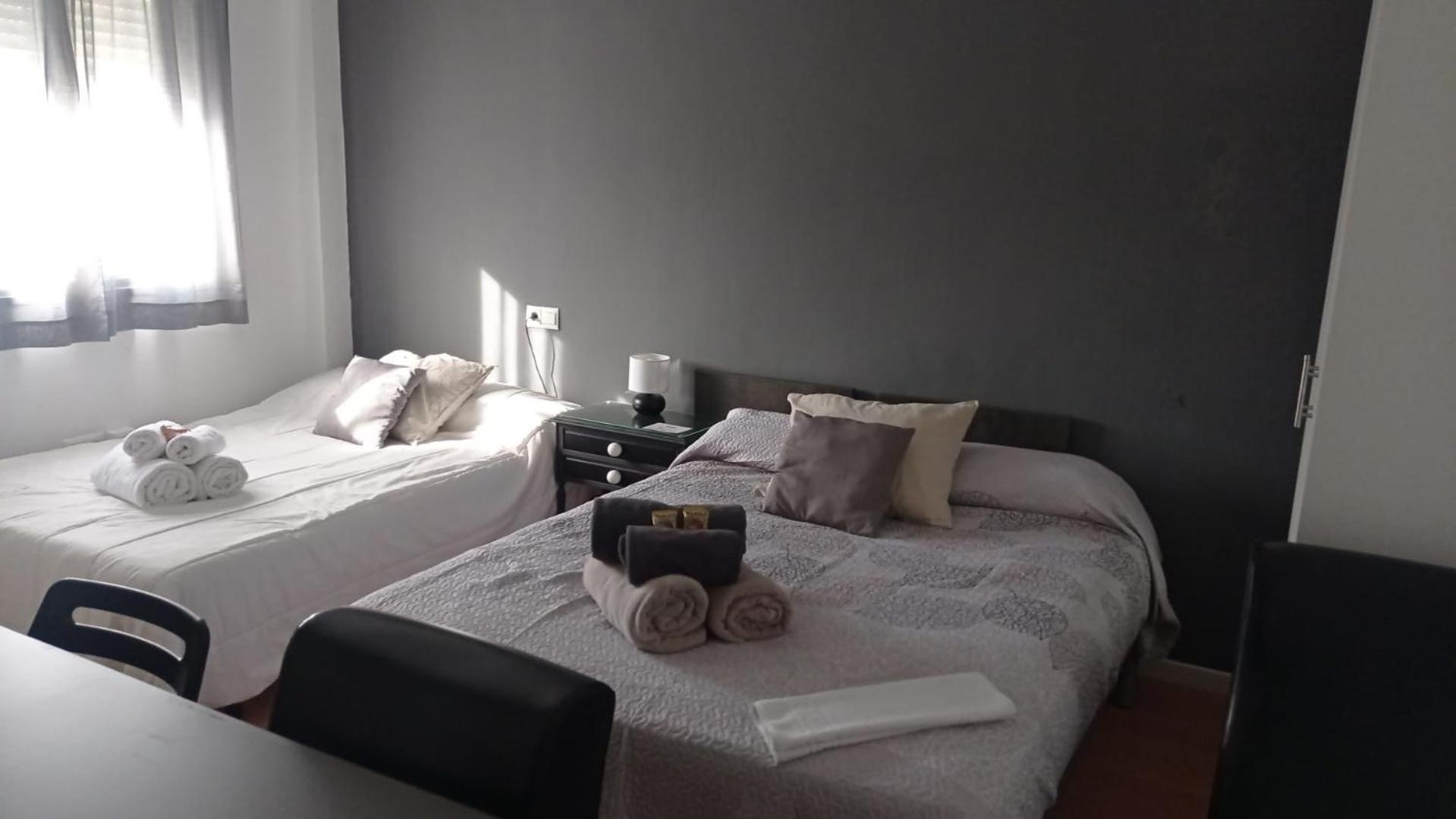 Tu Hogar Desayuno, Parking Y Piscina Incluidos 龙达 外观 照片